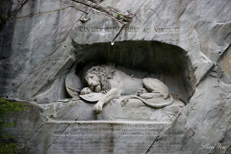 世界上最傷感、最感人的石雕—盧森之獅【原創(chuàng)】 - 晚霞映天 - 晚霞映天的博客