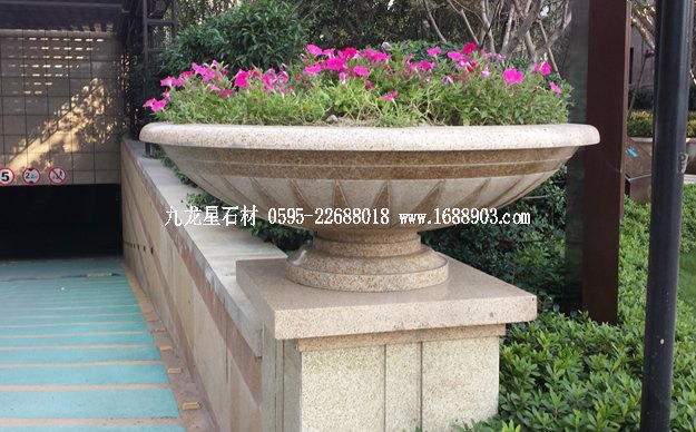 漂亮質(zhì)感的花缽，讓大自然更美